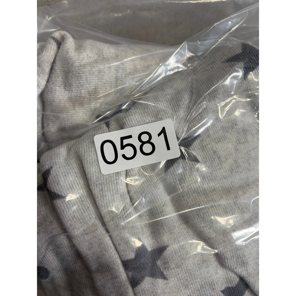 Disney Mickey Mouse Stars Pajama Set Gray Long Sleeve Top Joggers Large - Picture 7 of 7